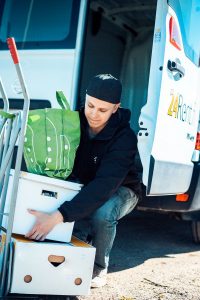 vuokraa pakettiauto