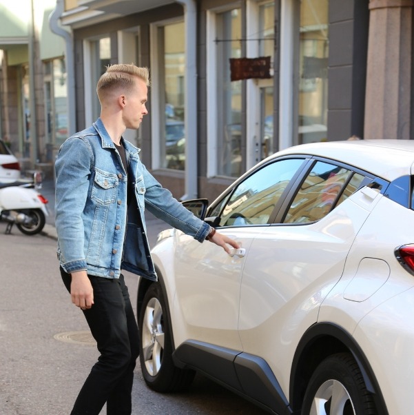 Ilmaispysäköinti yhteiskäyttöauto 24Rent Ilmaispysäköinti yhteiskäyttöauto 24Rent