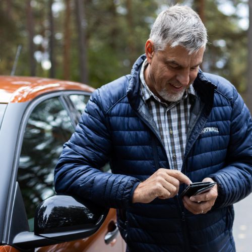 Suomen suurin yhteiskäyttöautopalvelu 24Rent Suomen suurin yhteiskäyttöautopalvelu 24Rent