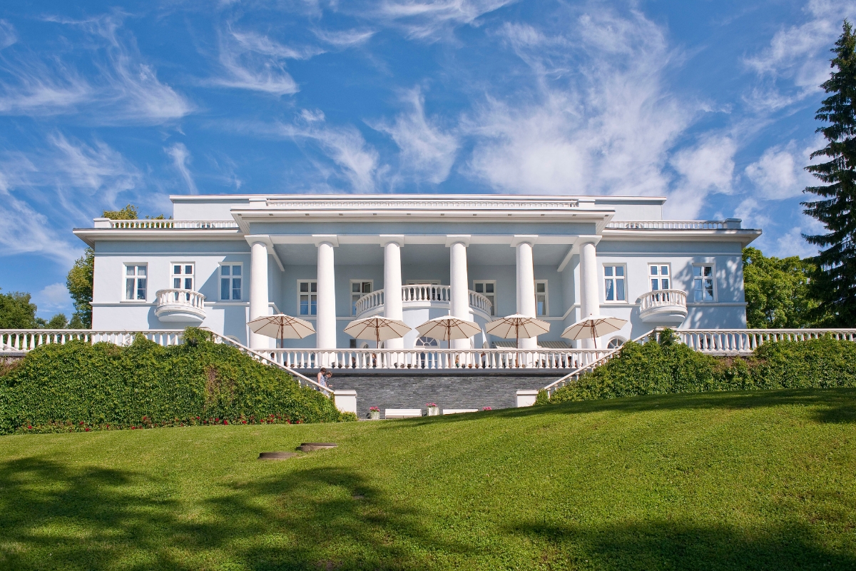 The astounding manor of Haikko. 